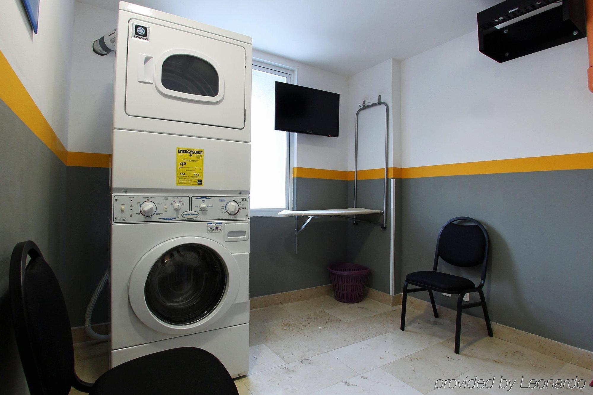 One Villahermosa 2000 Zewnętrze zdjęcie