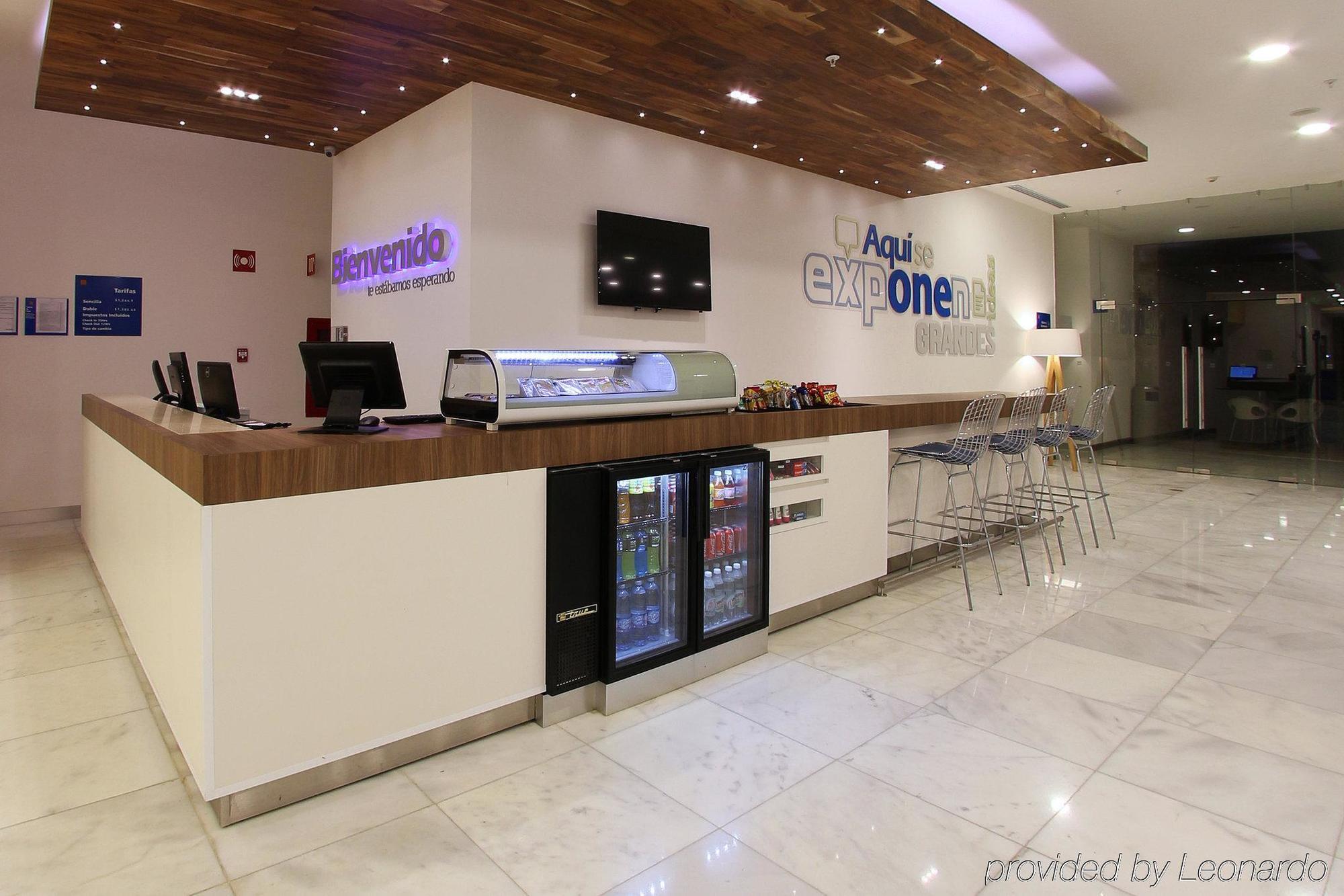 One Villahermosa 2000 Zewnętrze zdjęcie