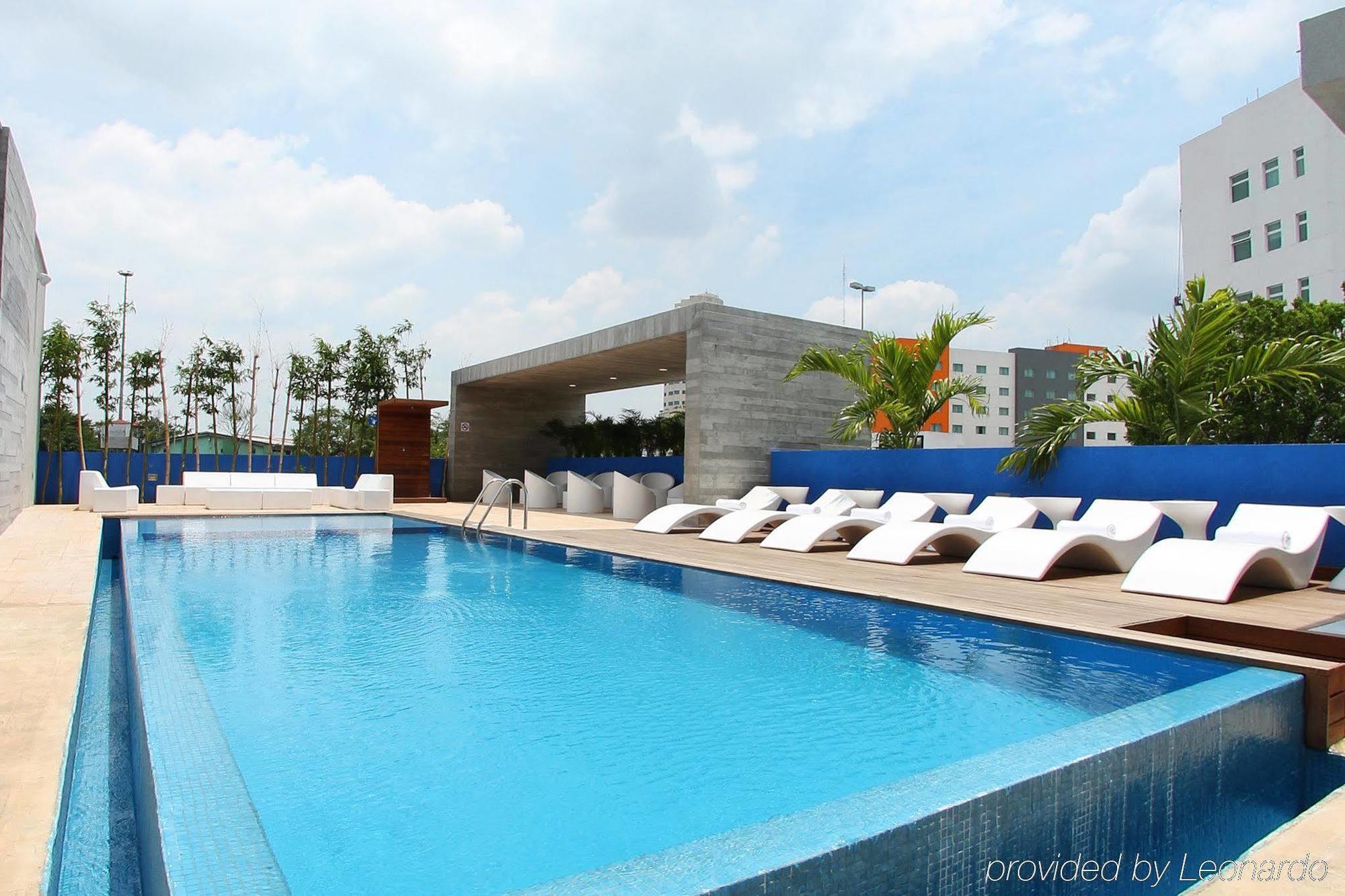 One Villahermosa 2000 Zewnętrze zdjęcie