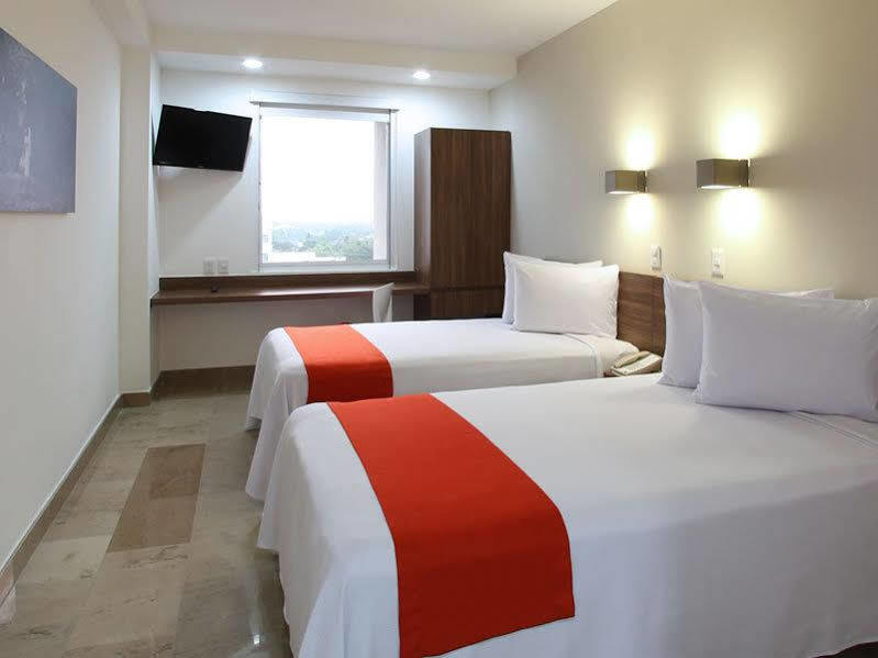 One Villahermosa 2000 Zewnętrze zdjęcie