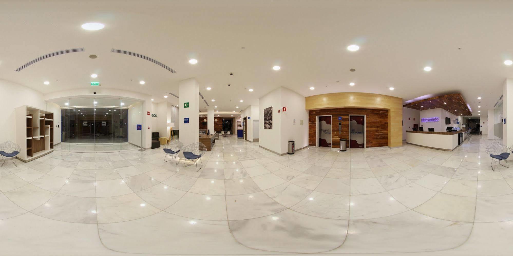 One Villahermosa 2000 Zewnętrze zdjęcie
